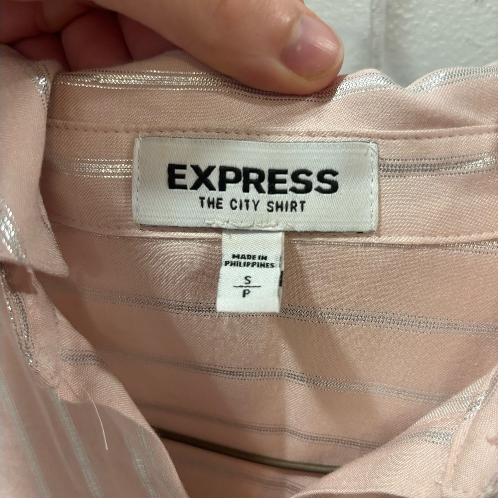 Express The City Shirt Light Pink Blouse Small SP Silver Stripe Long Sleeve - Picture 4 of 6